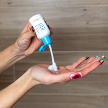 Load image into Gallery viewer, Women's 15-piece Toiletry Kit with Pouch